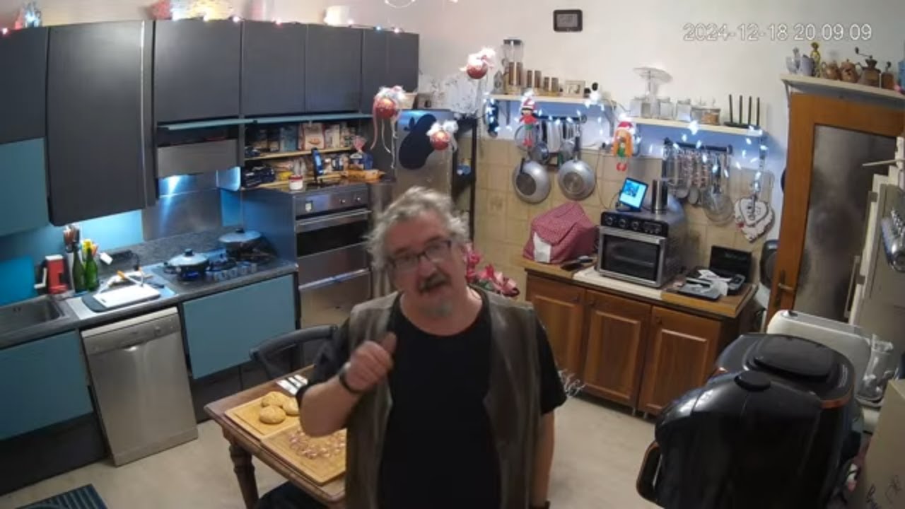Casa Sissy 24 7 Live Camera 1 Daily Real Life Of An Italian Couple
