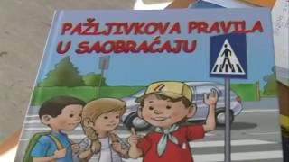 Tutinskim prvacima uručene besplatne ilustrovane knjige “Pažljivkova pravila u saobraćaju”