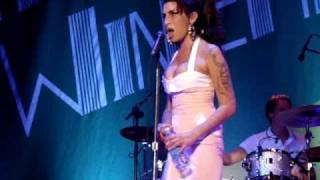 Amy Winehouse - Tears Dry On Their Own (Live in Florianópolis, Brasil)