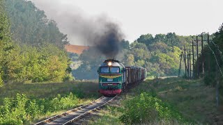 Light and smoke greeting of two locomotive crews on two diesel locomotives