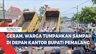 Geram, Warga Tumpahkan Sampah di Depan Kantor Bupati Pemalang