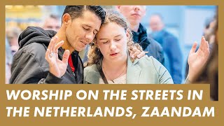 LIVE Beautiful worship on a very cold square · The Netherlands, city of Zaandam · PRESENCE REVIVAL