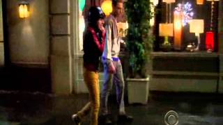 The big bang theory-Sheldon pretends to go out for a walk