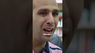 Avoglia che sa leggere 😂 Checco Zalone scena divertente dal film Cado dalle nubi