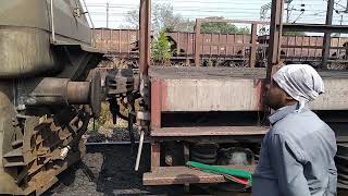 WAG 9 Locomotive Coupling with Brake Van - Train Coupling