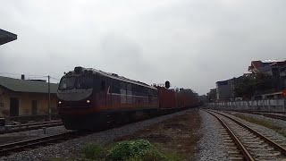 [1511] D19E-978 kéo tàu hàng nhanh HH10T | Ga Nam Định (10:51) (03/02/2024)