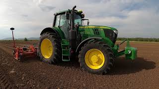 JOHN DEERE 6175M με FORIGO DG35-440 ετοιμαζουν κτημα για φυτευση σποροφυτων βιομηχανικης τοματας