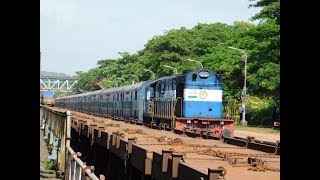 50105  Sindhudurg Passenger Crossing 01438 Sawantwadi - Pune Ganpati Special : Konkan Railways