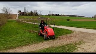 Meadow Harrows with a mower/ Wieseneggen mit einem Aufsitzmäher/ Echo Trak