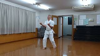 沖縄剛柔流空手道(型)三戦　Okinawa Goju-ryu Karate-do (kata)sanchin