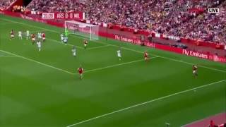Watch: Kanu Scores Hat-trick As Arsenal Legends Trash Milan Glorie