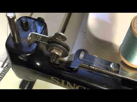 Vintage 1953 Singer Sewhandy miniature sewing machine Vintage 1953 Singer Sewhandy miniature sewing machine