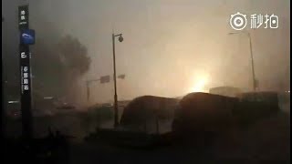 暴雨突襲成都 春熙路附近出現爆炸火光