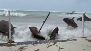 Wind of 280 km/h and huge waves! Powerful cyclone Freddy hit Mauritius