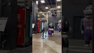 Just a little ppregame fun with Harryson! 🤣 #shorts | Phoenix Suns | TikTok | Bradley Beal