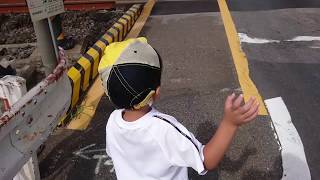 優しい運転士さんに感謝  特急ひだの大きな警笛あり😁