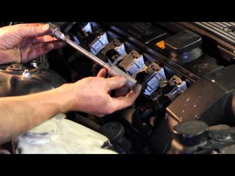 Bmw 2007 E70 X5 Spark Plug Replacement Cost E90 How To Replace The Spark Plugs On A Bmw 328i