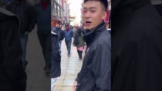 中国某网红尼泊尔直播当街被杀