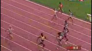 Felix wins the 200-meter 2005 World Championships