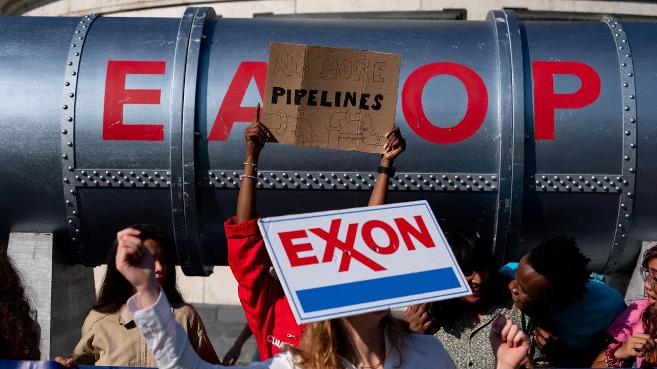 U.S. Oil Giant Exxon Mobil Sues Activist Investors To Prevent Climate ...