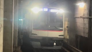 東急5080系5182編成（6両編成）が警笛を鳴らしながら？駅に到着するシーン（2022.2.10）