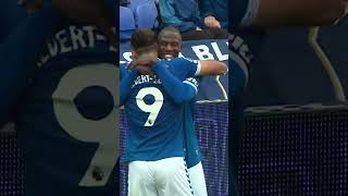 Calvert-Lewin scores a penalty against Sporting CP at Goodison!