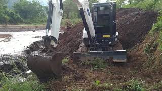 มาดูการทำงานของเจ้าบัวขาวกันครับ Bobcat E55