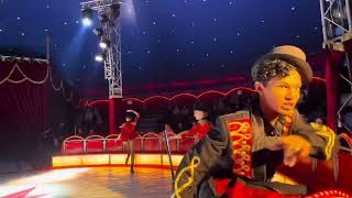 Premiere Weihnachtszirkus Schweinfurt 2024 Circus Europa Hubert Fella #hubertfella Michael Jackson