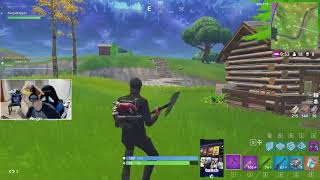 FORTNITE NINJA REACH 100k SUBS ON TWITCH - LIVE MOMENT HIGHLIGHT
