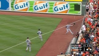 SEA@BAL: Morse makes a nice foul grab at the railing