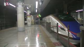 E7系　上野駅20番線通過