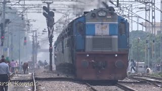 Kanpur Anwarganj to Faizabad Intercity Express arriving at Manak Nagar Railway Station