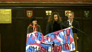 Jordan Peterson Calls Out Disruptive Protesters at Queen´s University