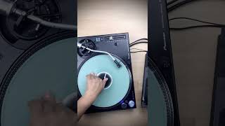 Turntable flow scratching on \