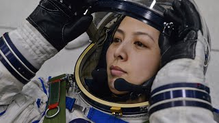 Sweet agreement: Taikonaut Wang Yaping promises to 5-yr-old daughter to 'pick stars'