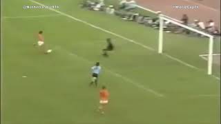 Great Rensenbrink-Cruyff combination vs Uruguay #WorldCup74