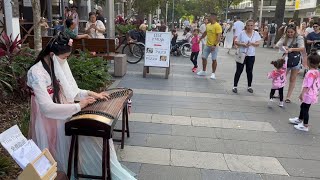 Traditional Chinese GuZheng Music / 澳洲黄金海岸街头古筝演奏：千年等一回！