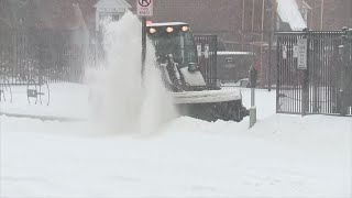 Winter storm slams Midwest