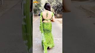 💚Backless Blouse💚Saree Back Walk #shorts #backlessblouse #saree #trendingshorts