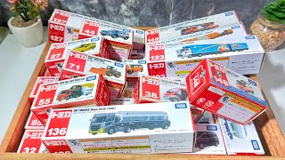 トミカミニカーが箱に盛り沢山! 収納す るよ-☆-トミカのベストコレクションを 動画でまとめました!☆...