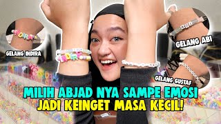 BIKIN GELANG ABJAD DI STROBERI ACCESSORIES!! HARUS BERSABAR BIKIN NYA 😤😤