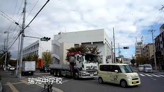 かつて走っていたバス路線の道路を歩く