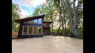 A Romantic Rendezvous Honeymoon Cabin located in The Great Smoky Mountains of East Tennessee