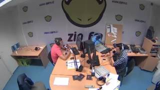 2013 08 29 Zip Fm Radistai skambutis Indrei bet paskambina vyras i etery