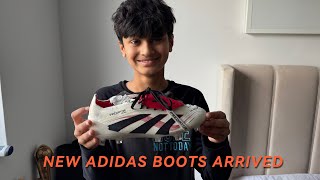 COME LETS UNBOX MY NEW ADIDAS PREDATOR FOOTBALL BOOTS!!