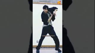 HOBI 'S DANCE 😍 STEPS EDIT 🥰 ON MUKABLA SONG #JUNG HO SEOK #HOBI #JHOPE #BTS #EVERGREENGEET KPOP