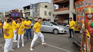 三太子起乩單腳彈跳旋轉口中念念有詞參禮-新營太子宮進香團（五股聚龍宮）