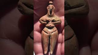 8,000-year-old Female Figurine Discovered in Ulucak Höyük in Western Türkiye #archaeologynews