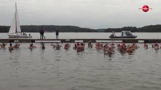 Inauguracja 15. sezonu zimowych kąpieli „Kąpiących się zimą” w Olsztynie (2)