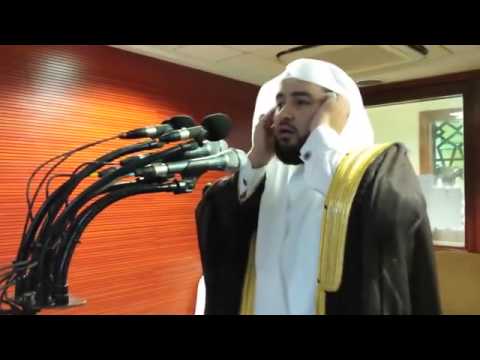 Muadzin Adzan Maghrib